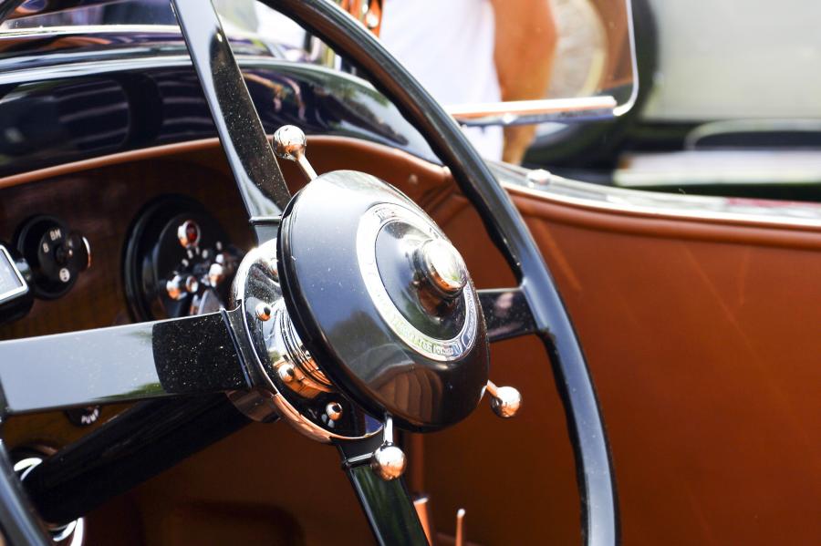 Детали интерьера Bentley 8-Litre 4-Seater Tourer by Gurney Nutting 1931 года  (фото 10 из 12)